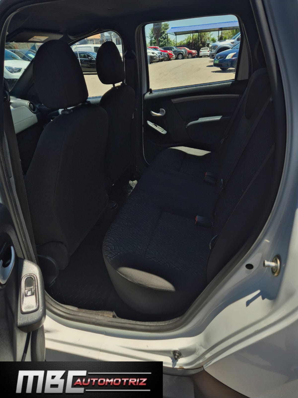 WhatsApp Image 2025-12-03 at 14.17.05 (1)