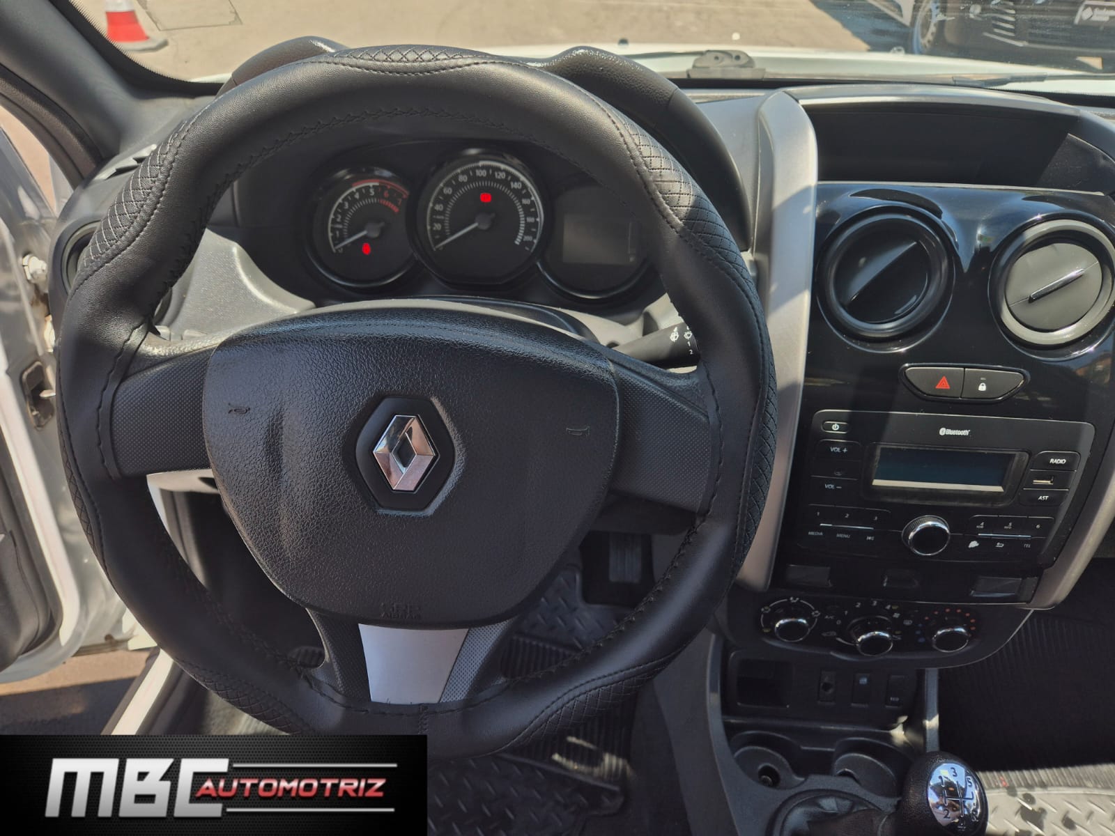 WhatsApp Image 2025-12-03 at 14.17.06